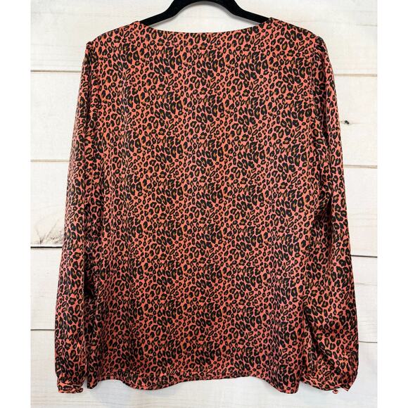 J. Peterman Animal Print Long Sleeve Blouse Size 12 - Picture 2 of 6